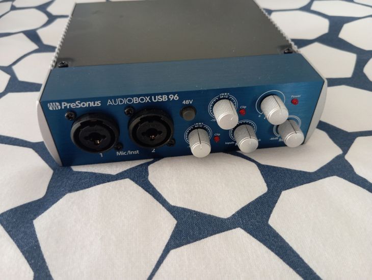 Audiobox 96 - Imagen por defecto