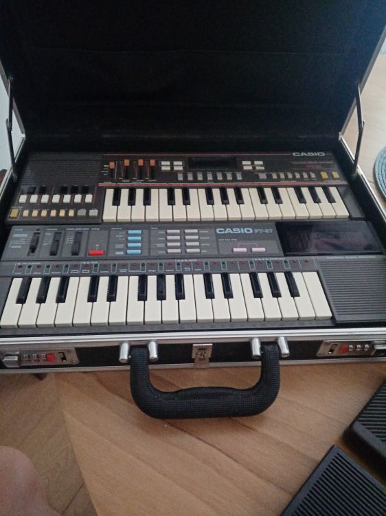 Colección de pequeños Casio PT-1, PT-10, PT-31,.. - Imagen por defecto