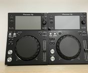 2x Pioneer DJ XDJ-700 avec économiseurs de platines
 - Image