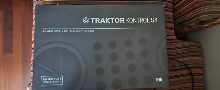 TRAKTOR S4 MK3 - Image3