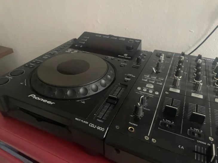 CDJ 900 + FLIGHTCASE - Image2