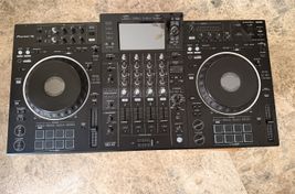 Pioneer XDJ-XZ All-in-One DJ System - Imagen