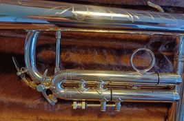 Bach Stradivarius modèle 194 - très rare - Imagen