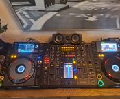 Pioneer DJM-2000 + estuche de transporte
 - Imagen