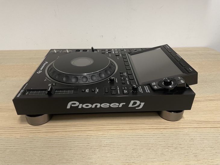 Pioneer DJ CDJ-3000 con decksaver - Immagine5