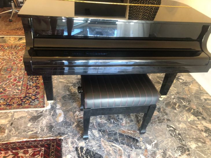 Pianoforte Yamaha GB1K 2022 - Imagen por defecto