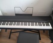 Se vende piano digital 88 teclas soporte y asiento - Image