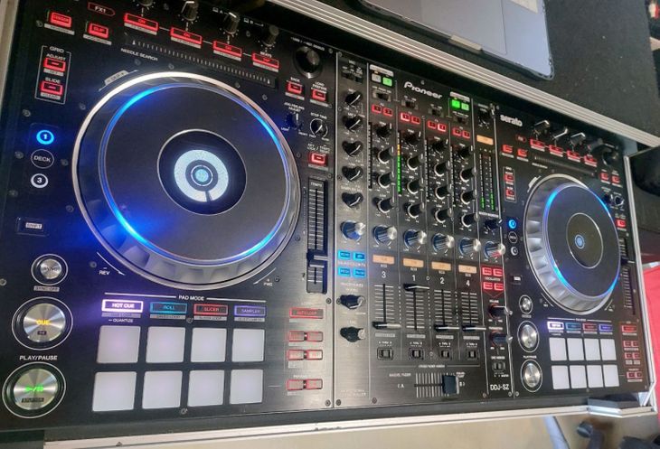 Pioneer DDJ SZ - Imagen por defecto