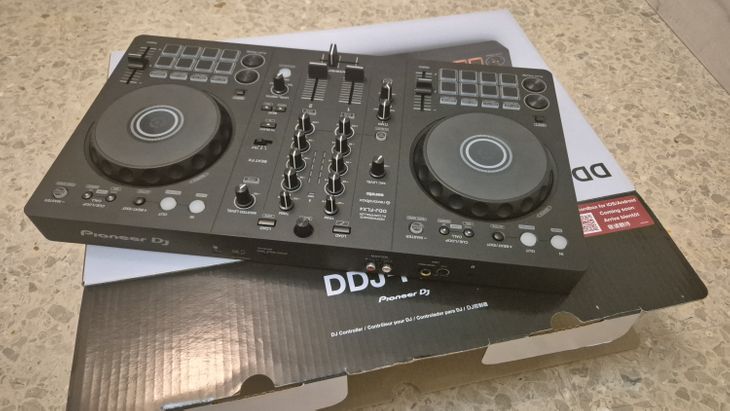 Pioneer dj DDJ FLX4 - Immagine2