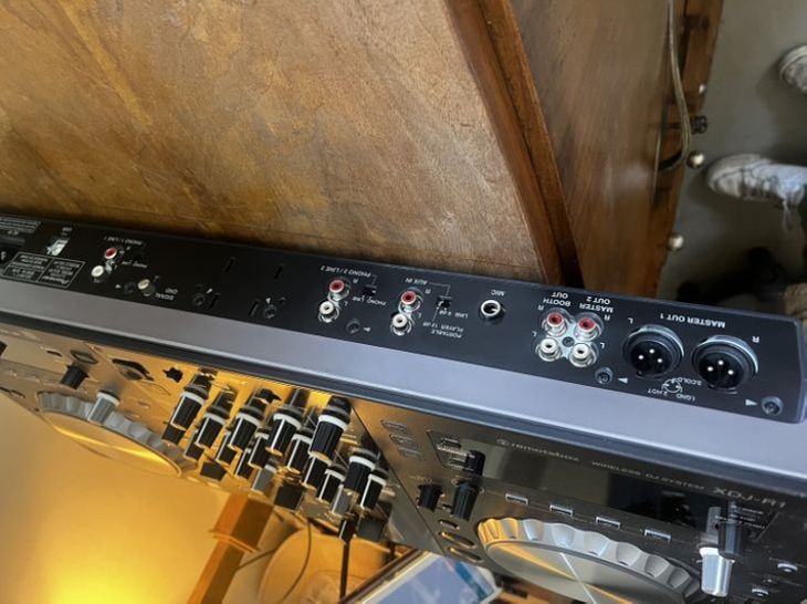 Contrôleur Pioneer XDJ R1 - Imagen2