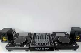 Setup DJ Profesional de Gama Alta – Equipo comple - Imagen