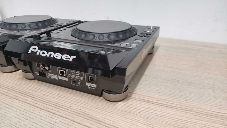 2x Pioneer DJ XDJ-1000 con fundas - Image4