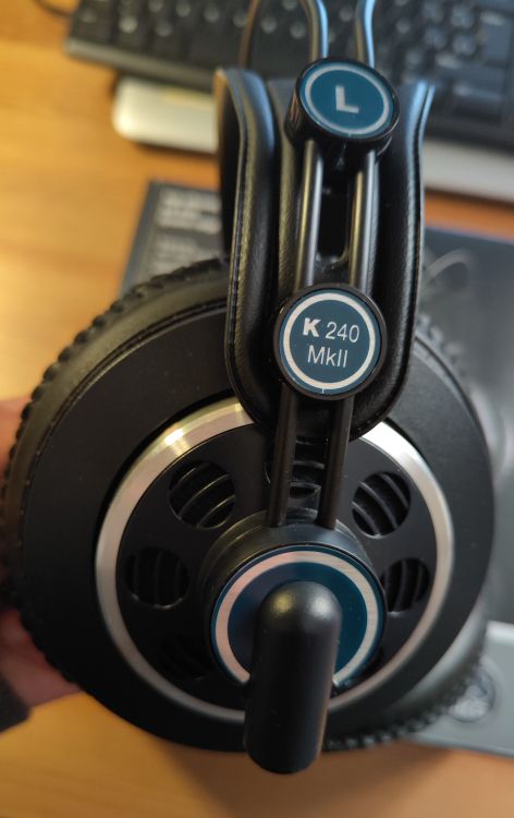 Auriculares AKG K-240 MkII - Imagen por defecto