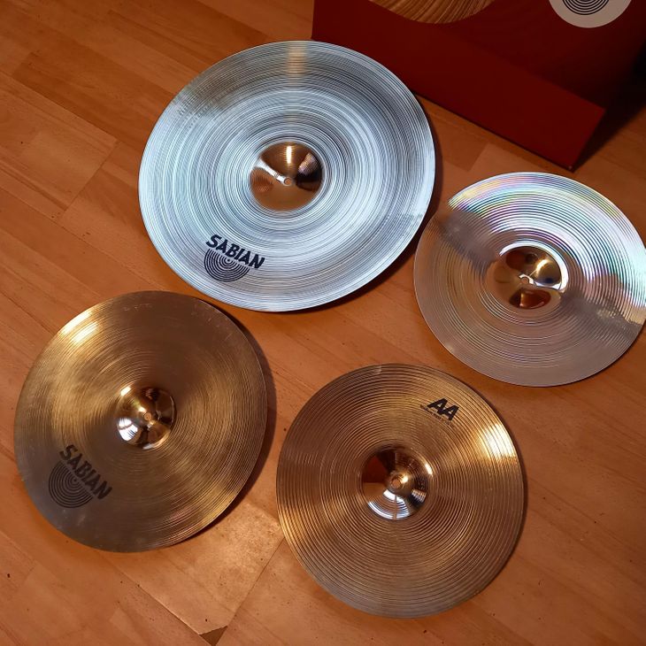 Juego de platos SABIAN AA: Ride + Crash + Hi-Hats - Imagen3