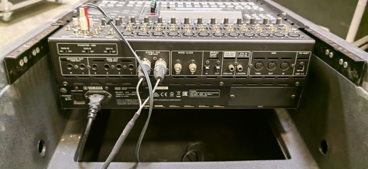 Console de mixage YAMAHA + amplificateur - Imagen3