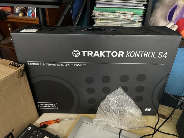 Traktor s4 mk3 - Immagine2