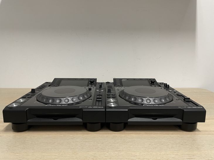 2x Pioneer CDJ-2000 Nexus - Image2