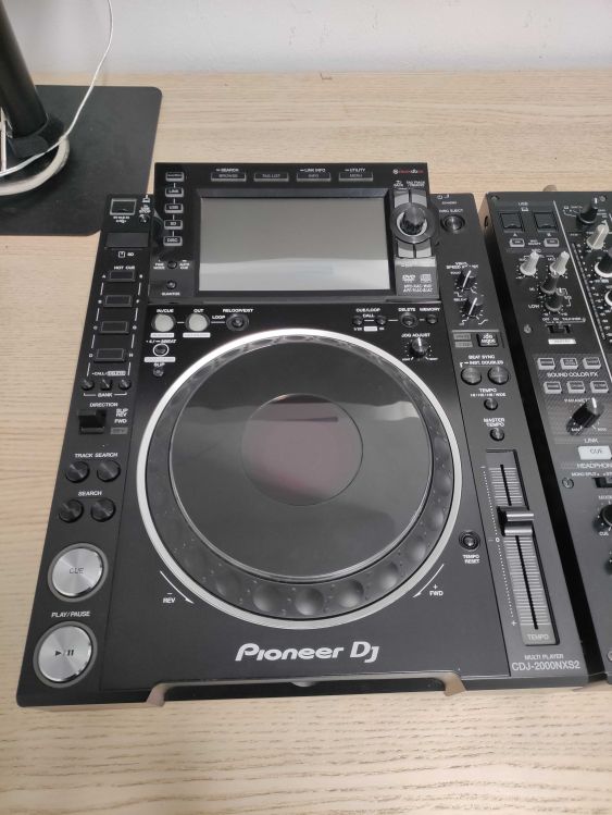 Set Pioneer DJ 2x CDJ-Nexus 2 + 1x DJM 900 Nexus 2 - Immagine3