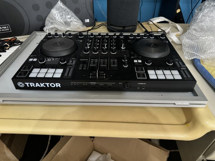 Traktor s4 mk3 - Immagine4