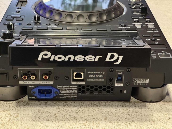 Pioneer DJ CDJ-3000 - Image5