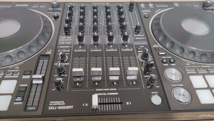 Pioneer DJ DDJ-1000 SRT con maleta Pioneer DJ - Imagen3