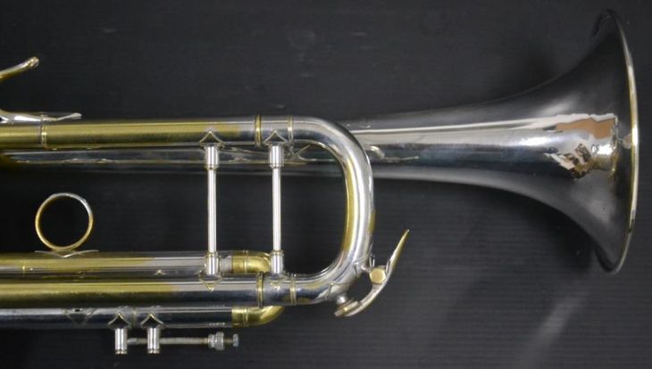 Trompeta Bach Stradivarius 37 en buen estado. - Immagine5
