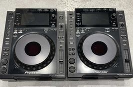 2x Pioneer CDJ-900 Nexus
 - Bild