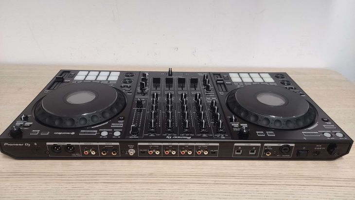 Pioneer DJ DDJ-1000 con Decksaver - Immagine5