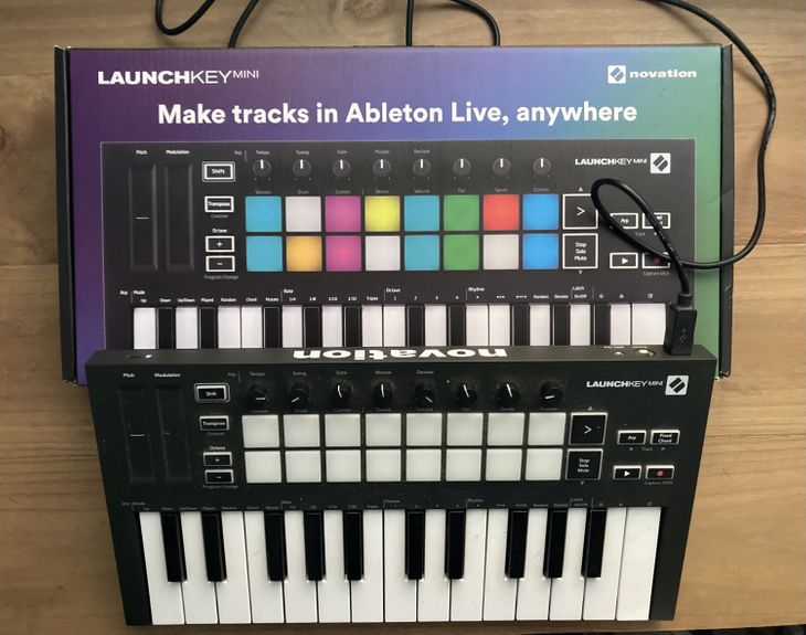 Novation Launchkey Mini MK3 - Imagen por defecto