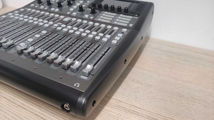 Behringer x32 Producer - Imagen3