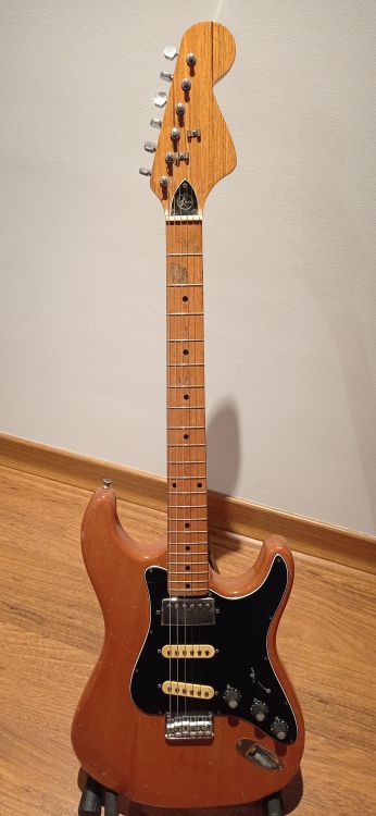 Antigua guitarra eléctrica Stratocaster - Imagen por defecto