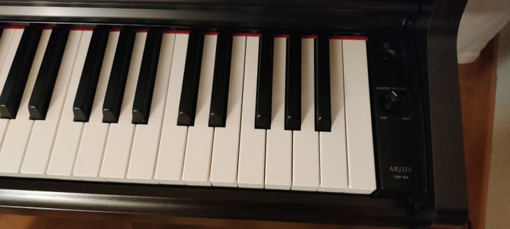 Piano digital Yamaha Arius YDP 164 - Imagen4