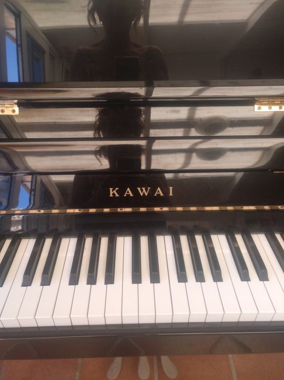 Piano vertical Kawai - Image2