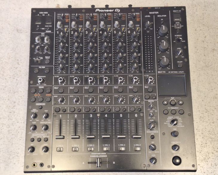 Pioneer DJ DJM-V10 - Imagen por defecto