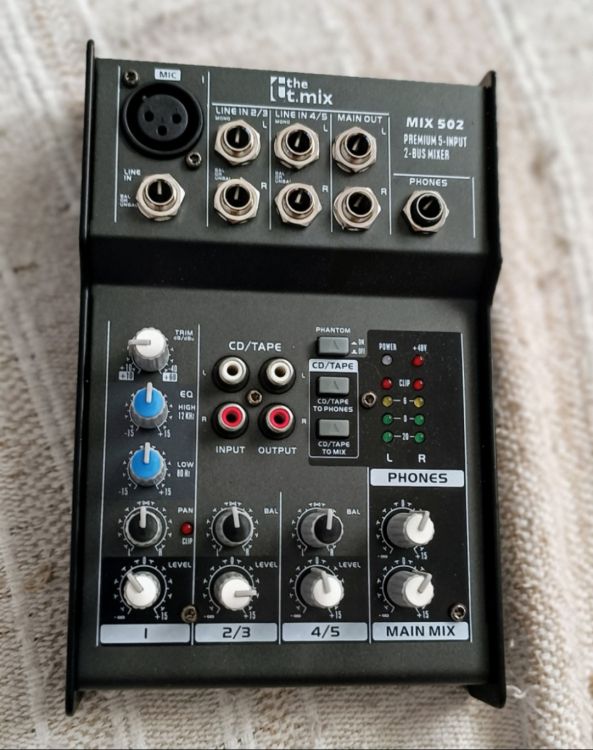 vendo mesita mix 502 premium 5-input 2-bus mixer - Imagen por defecto