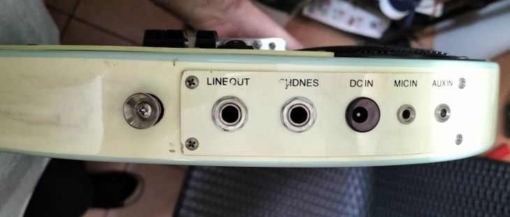 "Singer Song guitar" - Sukima Switch signature - Imagen5
