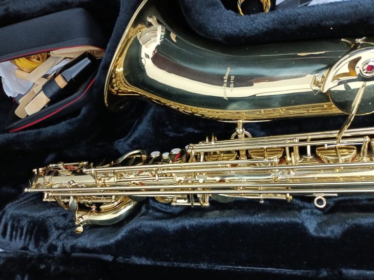 ARNOLDS & SONS ABS-110 baritone saxophone - Imagen por defecto