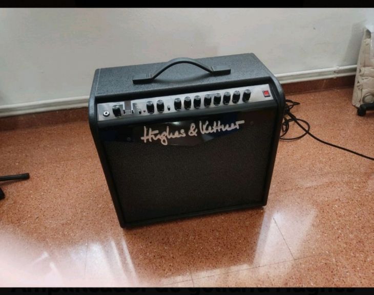 Amplificador de guitarra Hughes & kettner Triplex - Imagen2