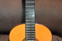 Guitarra Clásica Alhambra P-7 en buen estado. - Image