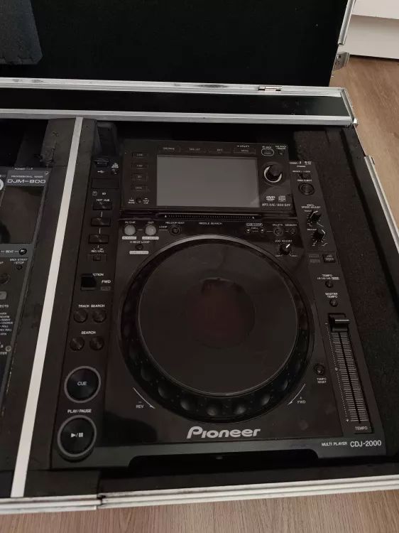 PIONEER 2x CDJ2000, 1x DJM800, 1x Flight Case - Image4