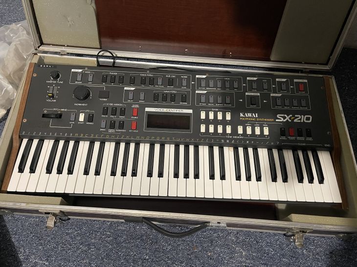 kawai sx 210 synthesizer analog - Imagen por defecto