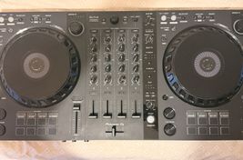 DJ-Controller
 - Bild