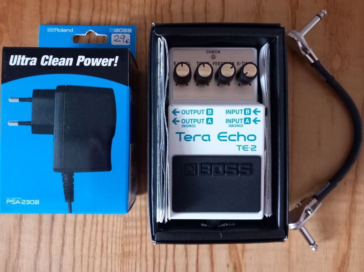 Pedal Boss TE2 + transformador + latiguillo jack - Imagen por defecto