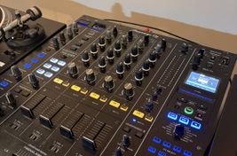 DJM A9 + Extras - Bild