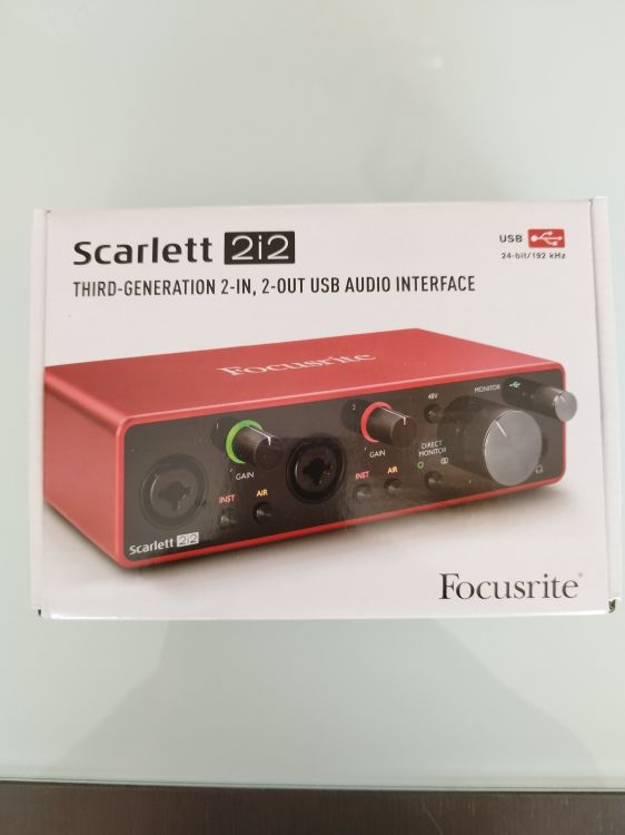 Focusrite Scarlett 2i2 3era generación - Image1