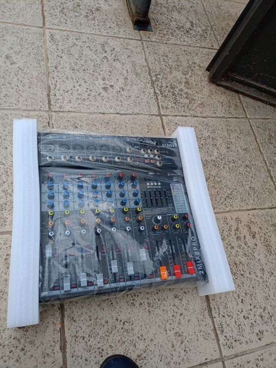 IS 2MIX8PRO Mixer 8 canali - Imagen2