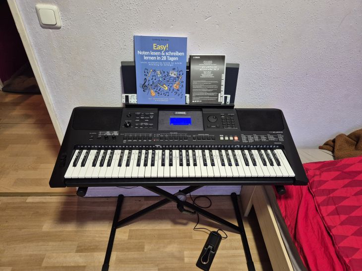 Yamaha PSR E453 super Zustand mit Zubehör - Bild4