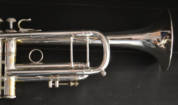 Trompeta Bach Stradivarius pabellón 43* Corp. - Imagen5