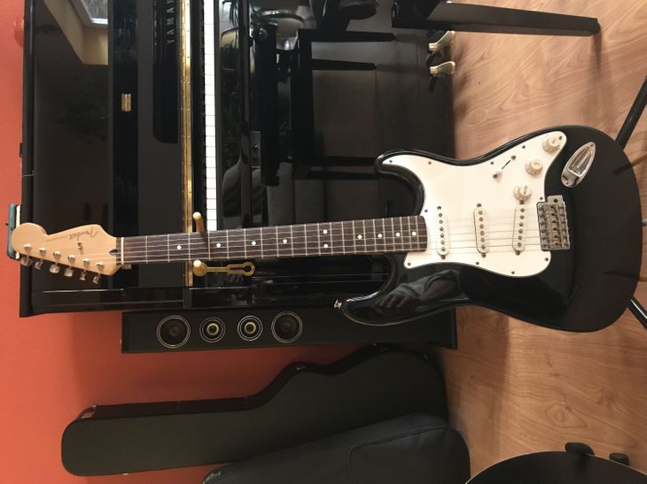 Stratocaster 50 aniversario - Imagen por defecto