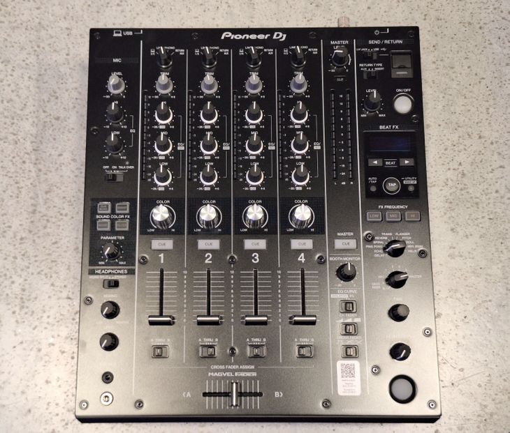 Pioneer DJ DJM-750MK2 - Imagen por defecto